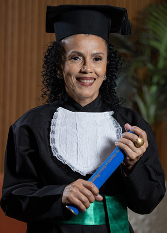 Luciana Maria Aparecida Silva